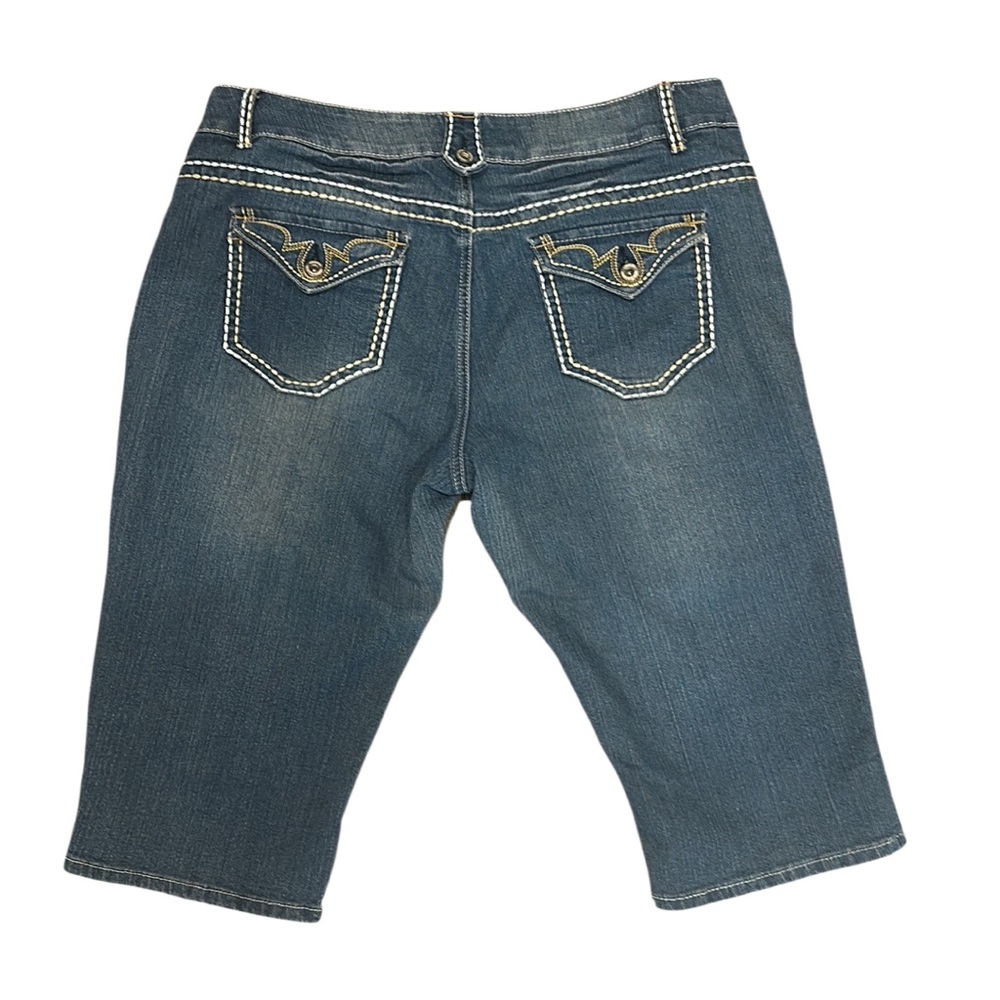 Kiss Therapy Blue Jeans Cropped Capri Size 16